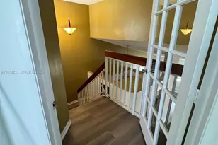 911 Coral Club Dr, Coral Springs, FL 33071 - Photo 6