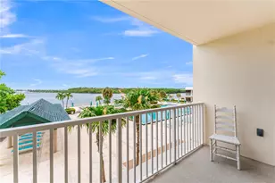 300 Bayview Dr, Sunny Isles Beach, FL 33160 - Photo 32
