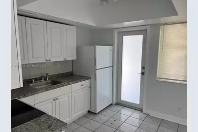 910 N 56th Ave #1, Hollywood, FL 33021 - Photo 6