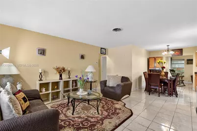 4271 NW 49th Ter, Lauderdale Lakes, FL 33319 - Photo 6