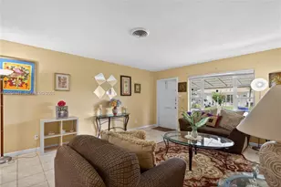 4271 NW 49th Terrace, Lauderdale Lakes, FL 33319 - Photo 8