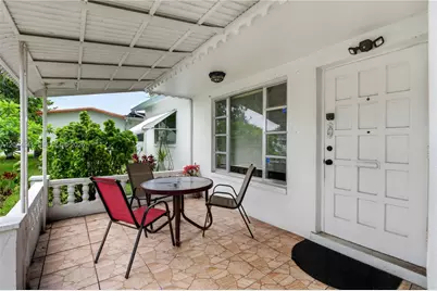 4271 NW 49th Ter, Lauderdale Lakes, FL 33319 - Photo 2