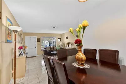 4271 NW 49th Ter, Lauderdale Lakes, FL 33319 - Photo 14