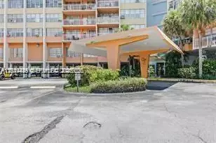 2025 NE 164th St, North Miami Beach, FL 33162 - Photo 28