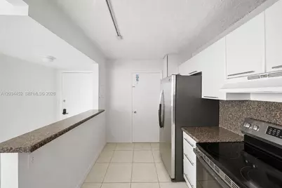 2016 Bay Dr #504, Miami Beach, FL 33141 - Photo 8