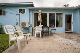 12115 NE Miami Ct, North Miami, FL 33161 - Photo 20