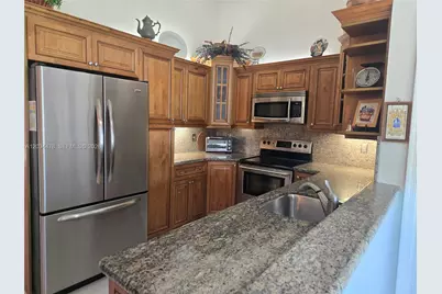 7921 NW 4th St, Plantation, FL 33324 - Photo 14
