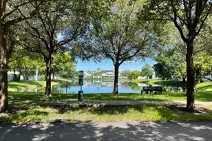11160 SW 11th Pl, Davie, FL 33324 - Photo 20