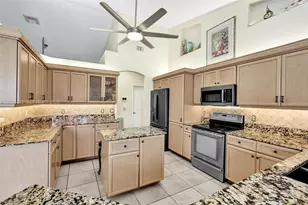 470 NE Cornwall, Port Saint Lucie, FL 34983 - Photo 36