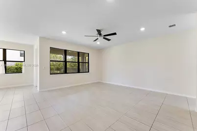 2485 Primrose Pl, Oakland Park, FL 33309 - Photo 16