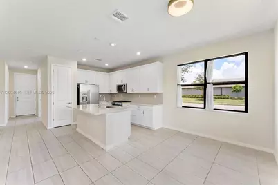 2485 Primrose Pl, Oakland Park, FL 33309 - Photo 8