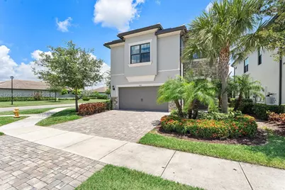2485 Primrose Pl, Oakland Park, FL 33309 - Photo 2