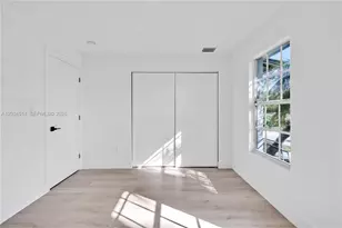 407 NW 45th St, Miami, FL 33127 - Photo 8