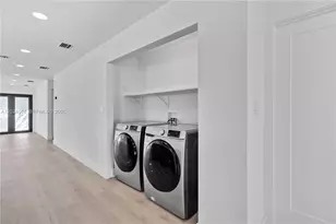 407 NW 45th St, Miami, FL 33127 - Photo 6