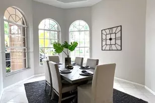 2501 Poinciana Dr, Weston, FL 33327 - Photo 28