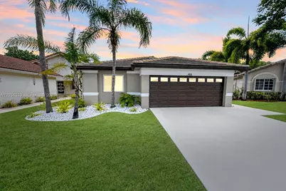 414 SW 177th Ave, Pembroke Pines, FL 33029 - Photo 1