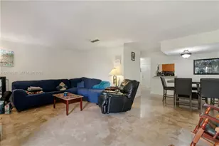 9371 Fontainebleau Blvd, Miami, FL 33172 - Photo 6
