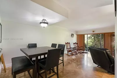 9371 Fontainebleau Blvd #I204, Miami, FL 33172 - Photo 8