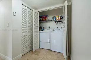 9371 Fontainebleau Blvd, Miami, FL 33172 - Photo 22