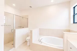2434 NE 1st St, Homestead, FL 33033 - Photo 20