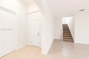 2434 NE 1st St, Homestead, FL 33033 - Photo 12