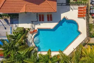 8900 NE 8th Ave, Miami, FL 33138 - Photo 10