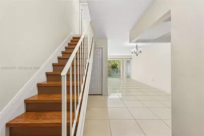 9371 Fontainebleau Blvd #I201, Miami, FL 33172 - Photo 4