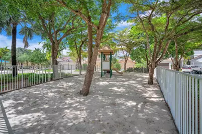 731 Tulip Cir, Weston, FL 33327 - Photo 66