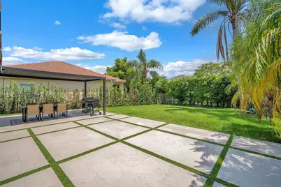 731 Tulip Cir, Weston, FL 33327 - Photo 14