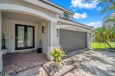 731 Tulip Cir, Weston, FL 33327 - Photo 4