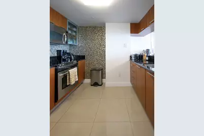 1800 N Bayshore Dr #2209, Miami, FL 33132 - Photo 4