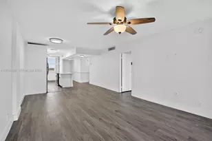 250 Jacaranda Dr, Plantation, FL 33324 - Photo 14