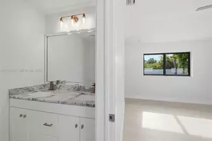 2731 NE 52nd St, Lighthouse Point, FL 33064 - Photo 18