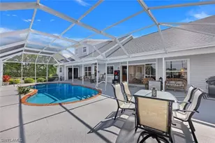 407 SW 37th St, Cape Coral, FL 33914 - Photo 8