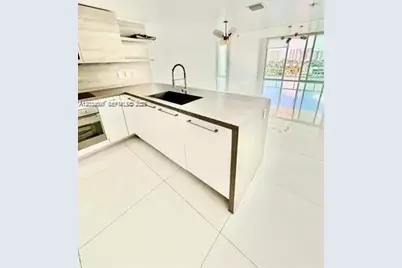 400 Sunny Isles Blvd #817, Sunny Isles Beach, FL 33160 - Photo 4