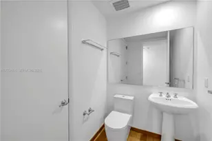 100 S Pointe Dr, Miami Beach, FL 33139 - Photo 22