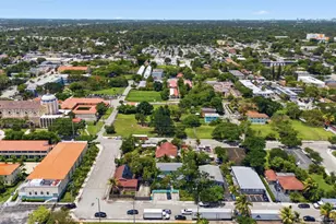 127 NW 74th St, Miami, FL 33150 - Photo 10