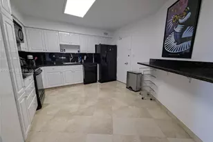 5161 Collins Ave, Miami Beach, FL 33140 - Photo 4