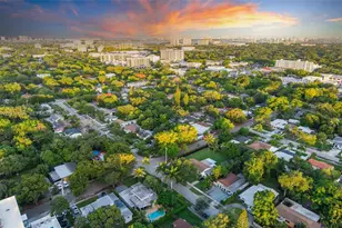 895 NE 129th St, North Miami, FL 33161 - Photo 48
