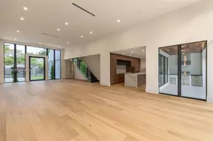 43 NW 42nd St, Miami, FL 33127 - Photo 14