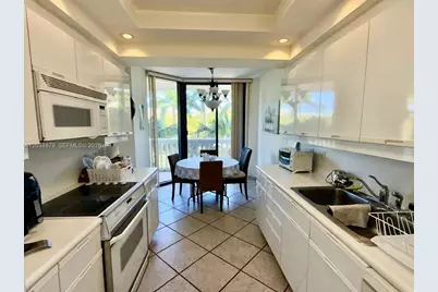 2000 Island Blvd #308, Aventura, FL 33160 - Photo 4