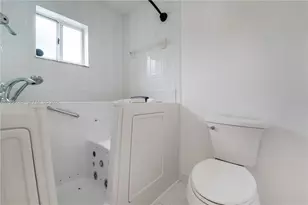 17766 SW 154th Pl, Miami, FL 33187 - Photo 16