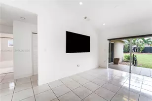 17766 SW 154th Pl, Miami, FL 33187 - Photo 4