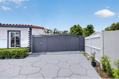 12121 SW 107th St, Miami, FL 33186 - Photo 46