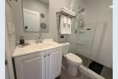 1720 NW 110th Ter #B, Miami, FL 33167 - Photo 8
