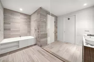 4701 N Meridian Ave, Miami Beach, FL 33140 - Photo 12
