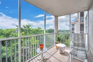 250 Jacaranda Dr, Plantation, FL 33324 - Photo 12
