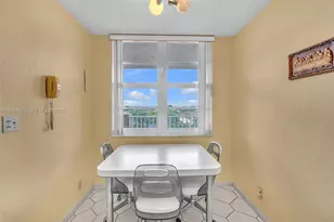 250 Jacaranda Dr, Plantation, FL 33324 - Photo 6