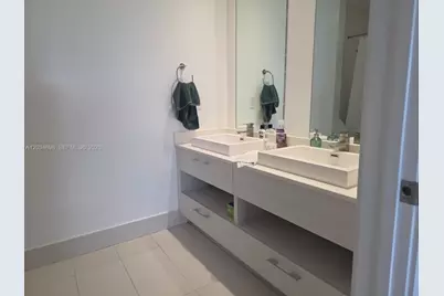 45 SW 9th St #4309, Miami, FL 33130 - Photo 18
