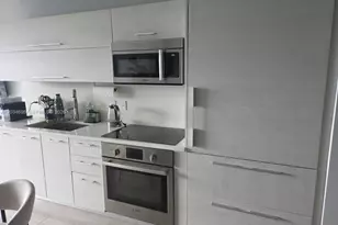 45 SW 9th St, Miami, FL 33130 - Photo 12